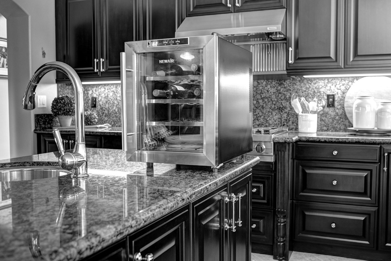 NewAir AW281E 28 Bottle Thermoelectric Wine Cooler N41 free image download