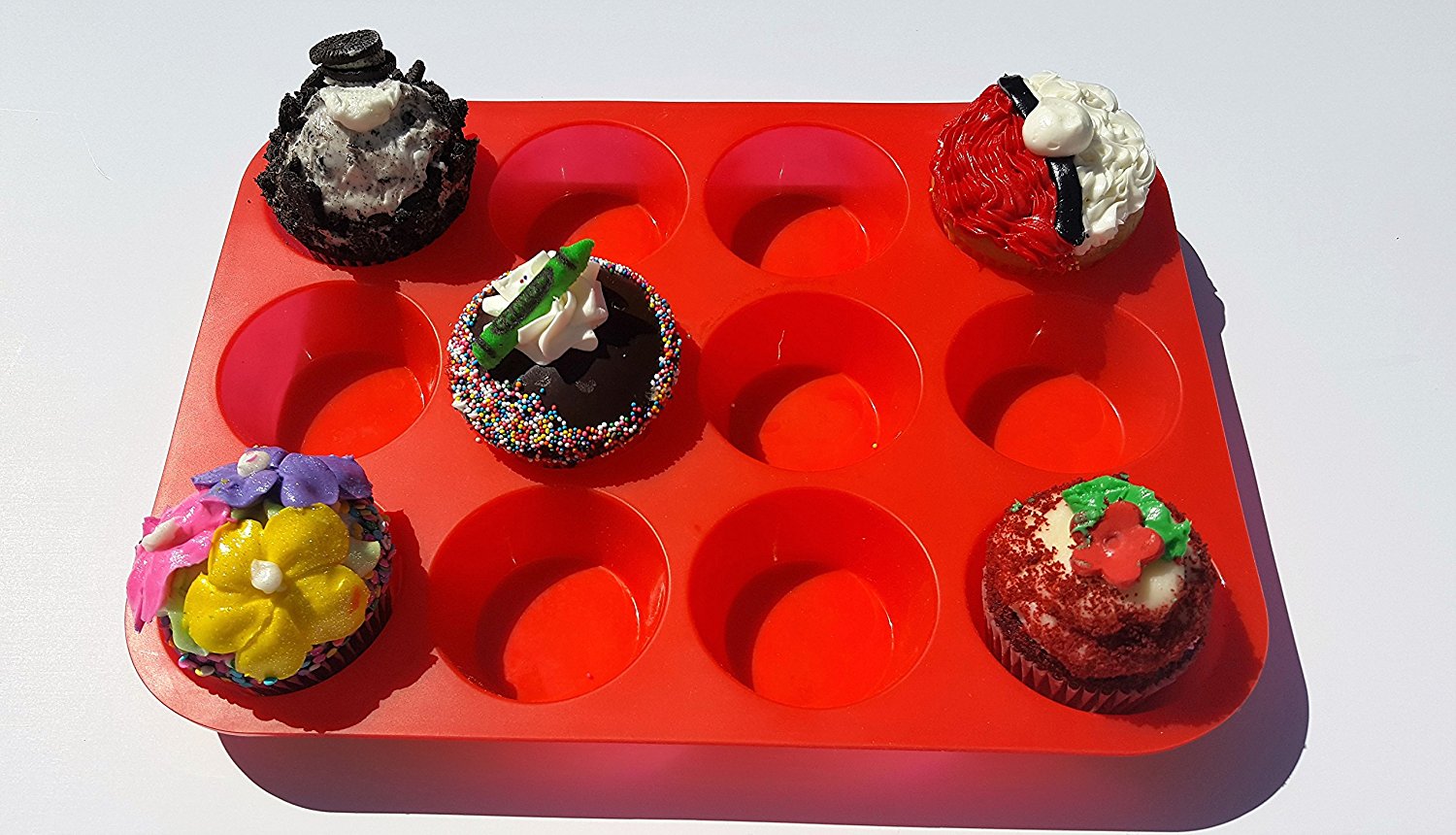 Muffin Pan & Cupcake Liners of Silicone by Le Cocina. Safe & Easy to