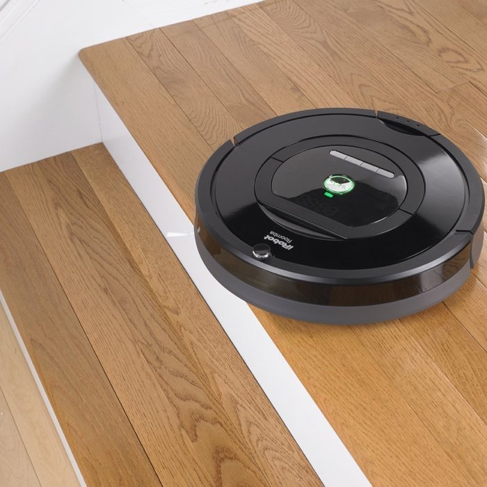 IRobot Roomba 770 Black Robotic Cleaner, Vacuum with Remote Cleaning