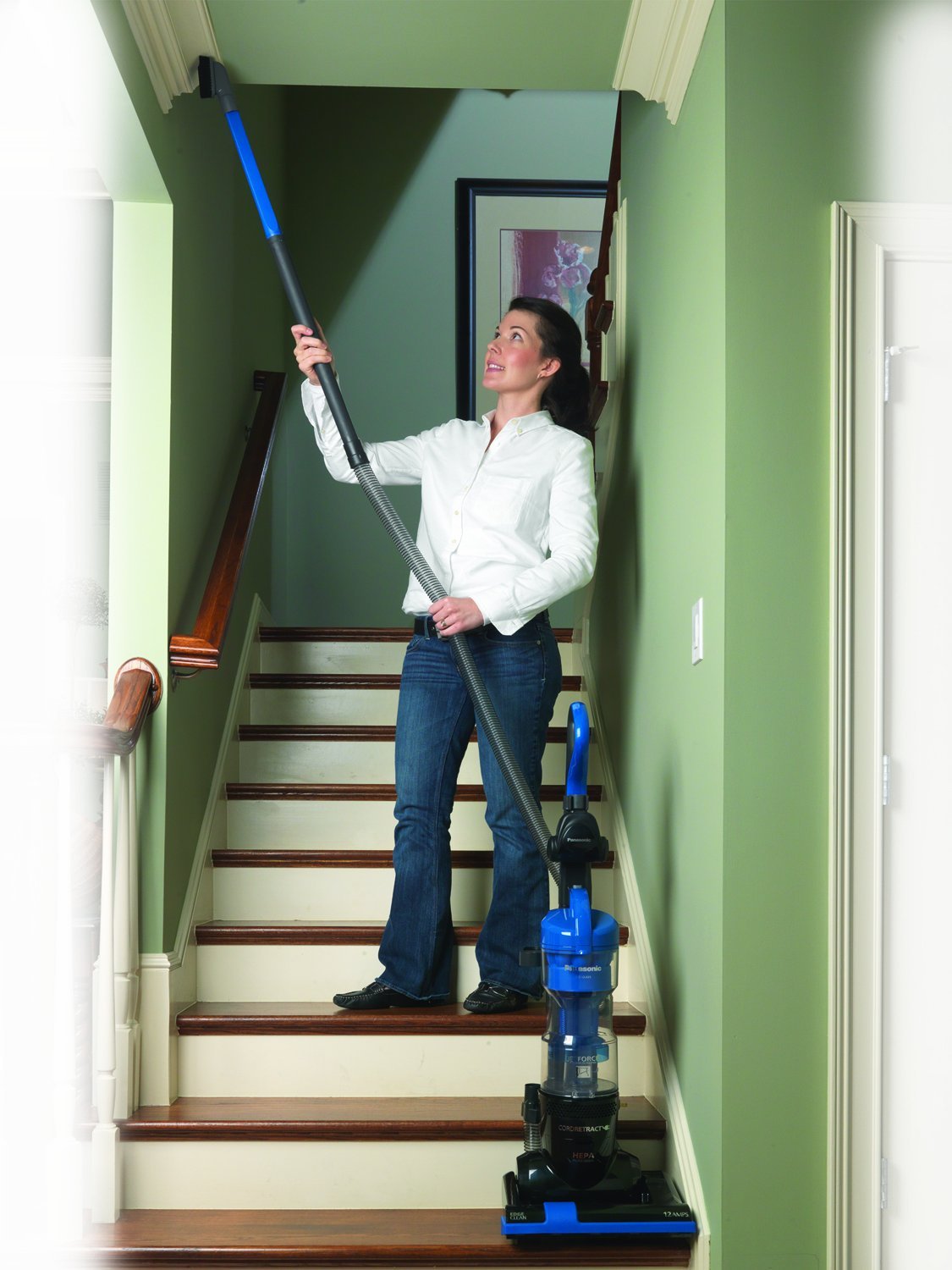 Panasonic MCUL425 "Jet Force Bagless" Upright Vacuum Cleaner, Dynamic