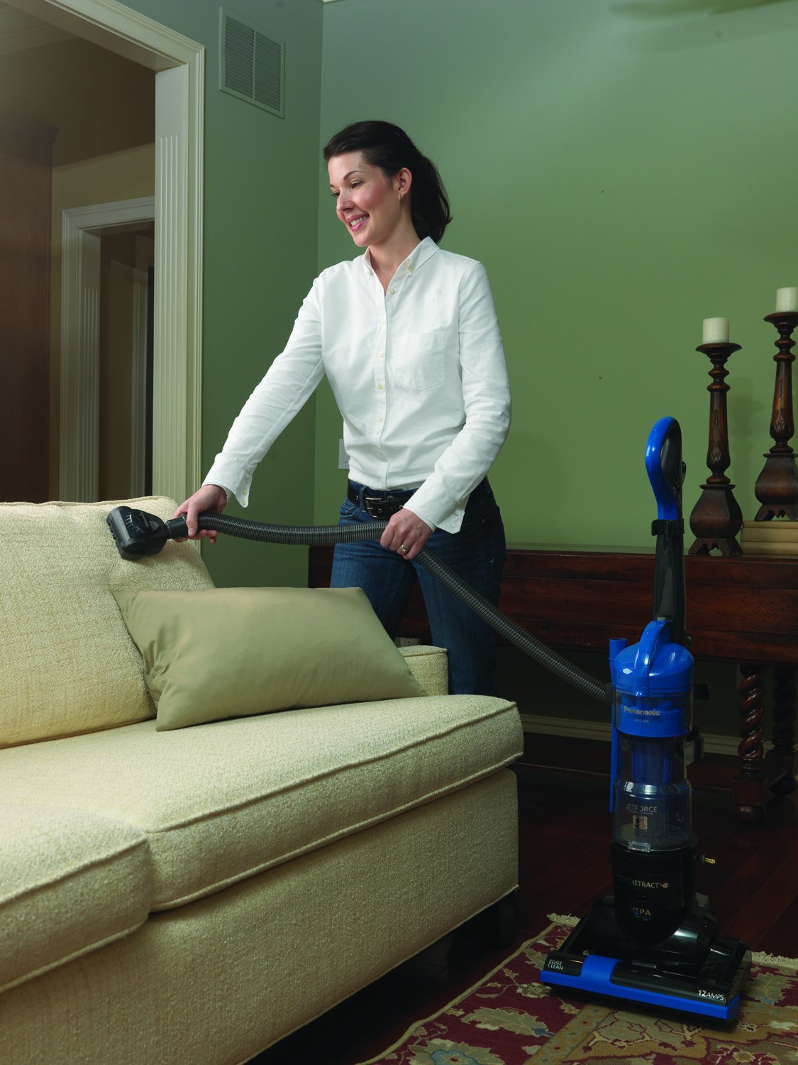 Panasonic MCUL425 "Jet Force Bagless" Upright Vacuum Cleaner, Dynamic