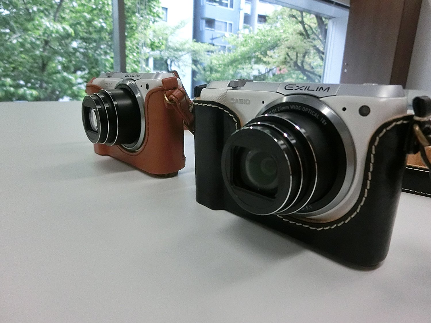 Casio EXILIM High Speed EXZR850 EXZR850WE (White) Digital Camera with