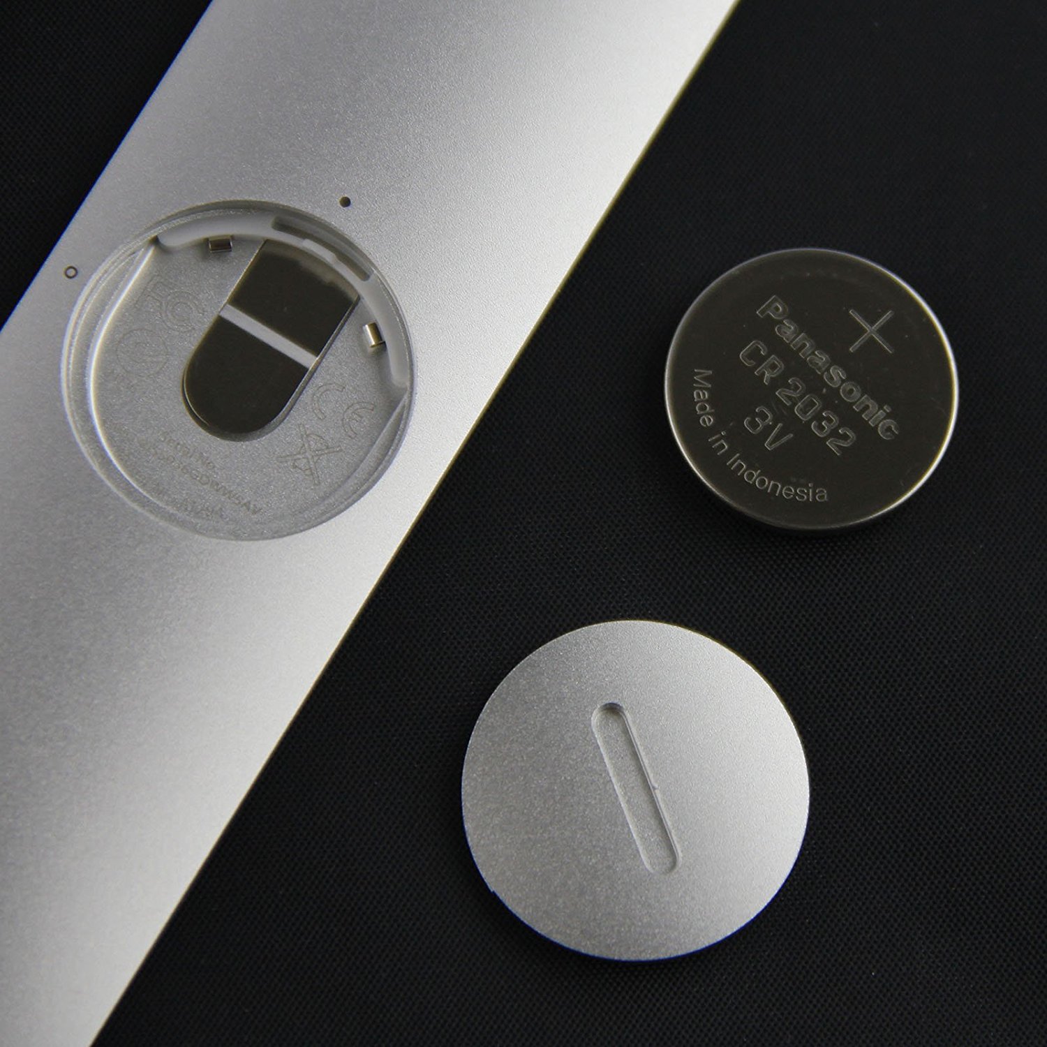 Apple Remote Control A1294 System, TV, iPhone, Mac MC377LL/A + Battery