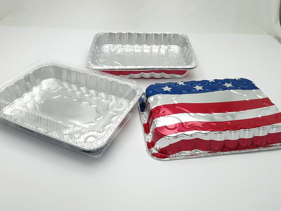Disposable/ Reusable 13 x 9 x 2" American Flag Cake Pans w/ Clear Dome
