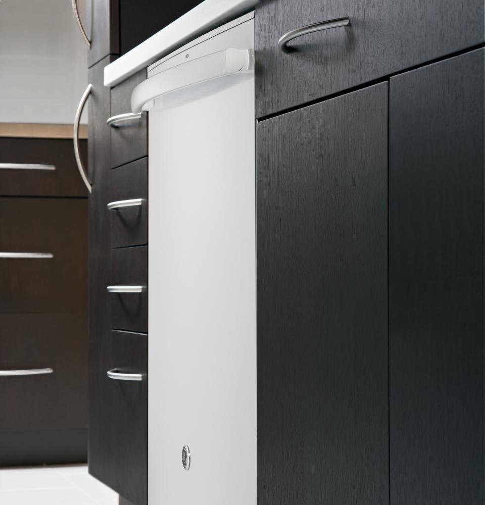 GE 24" White BuiltIn Dishwasher N20 free image download