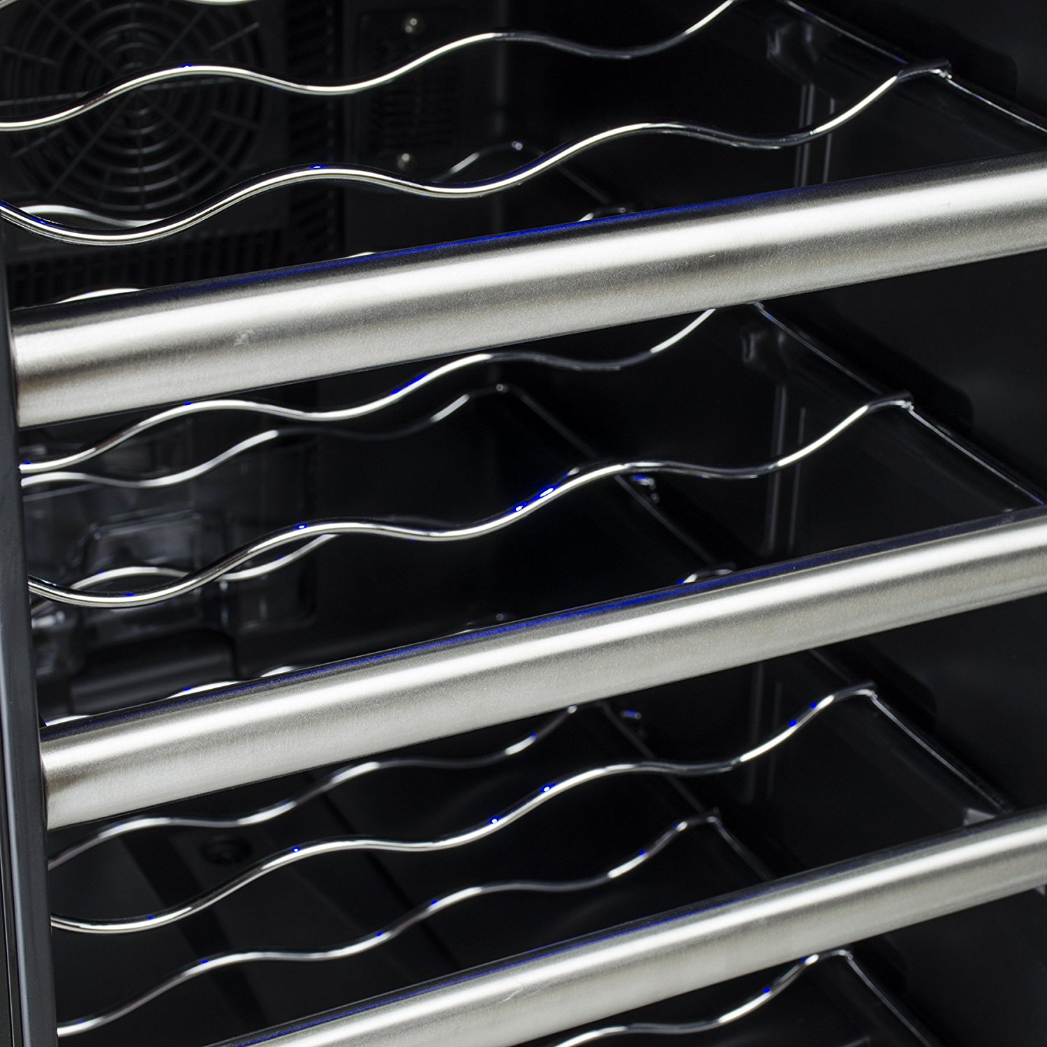 AKDY® 8 Bottle Single Zone Thermoelectric Counter Top Freestanding Wine