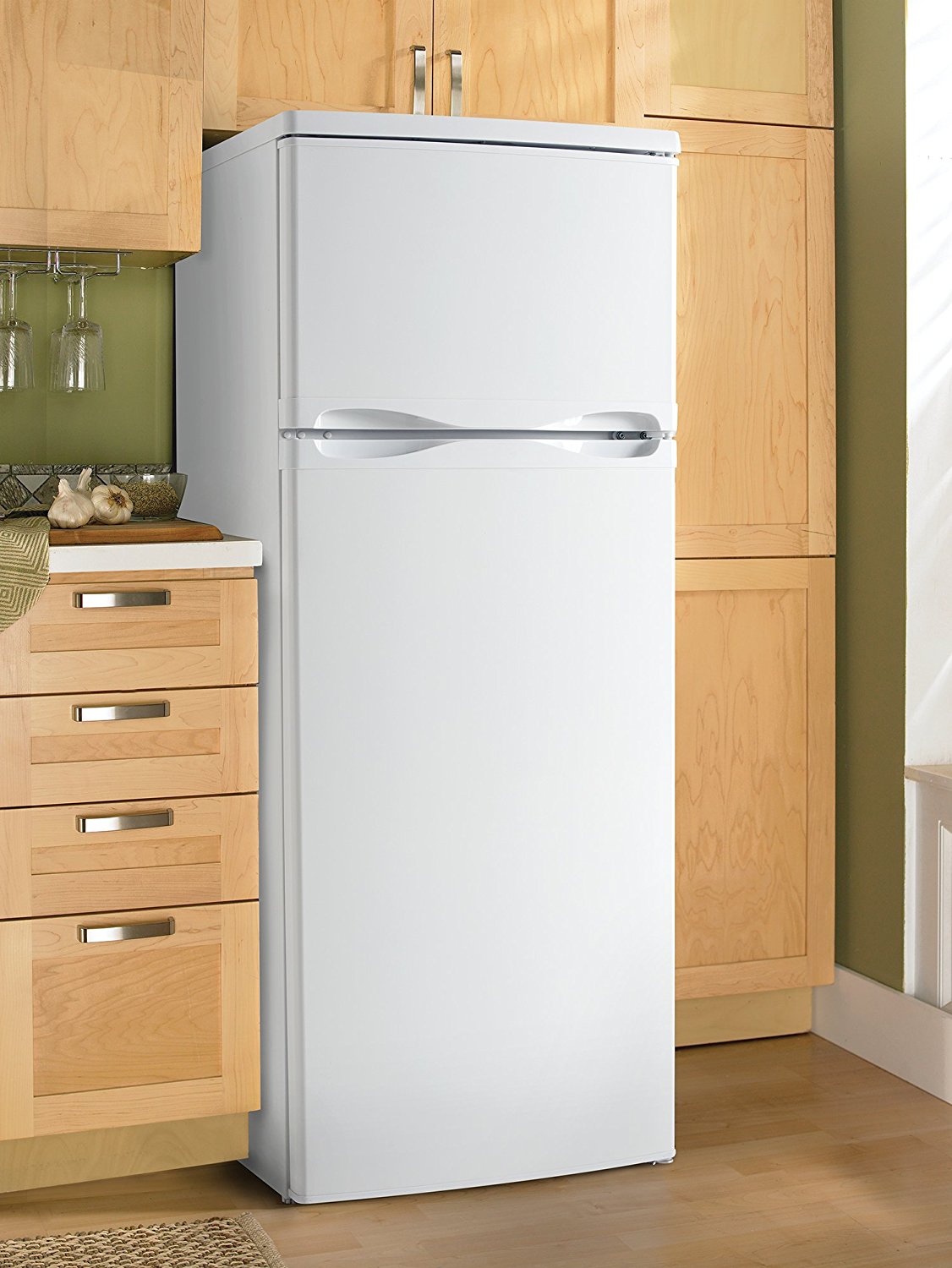 Danby DPF073C1WDB 22" Top Freezer Refrigerator with 7.3 cu. ft