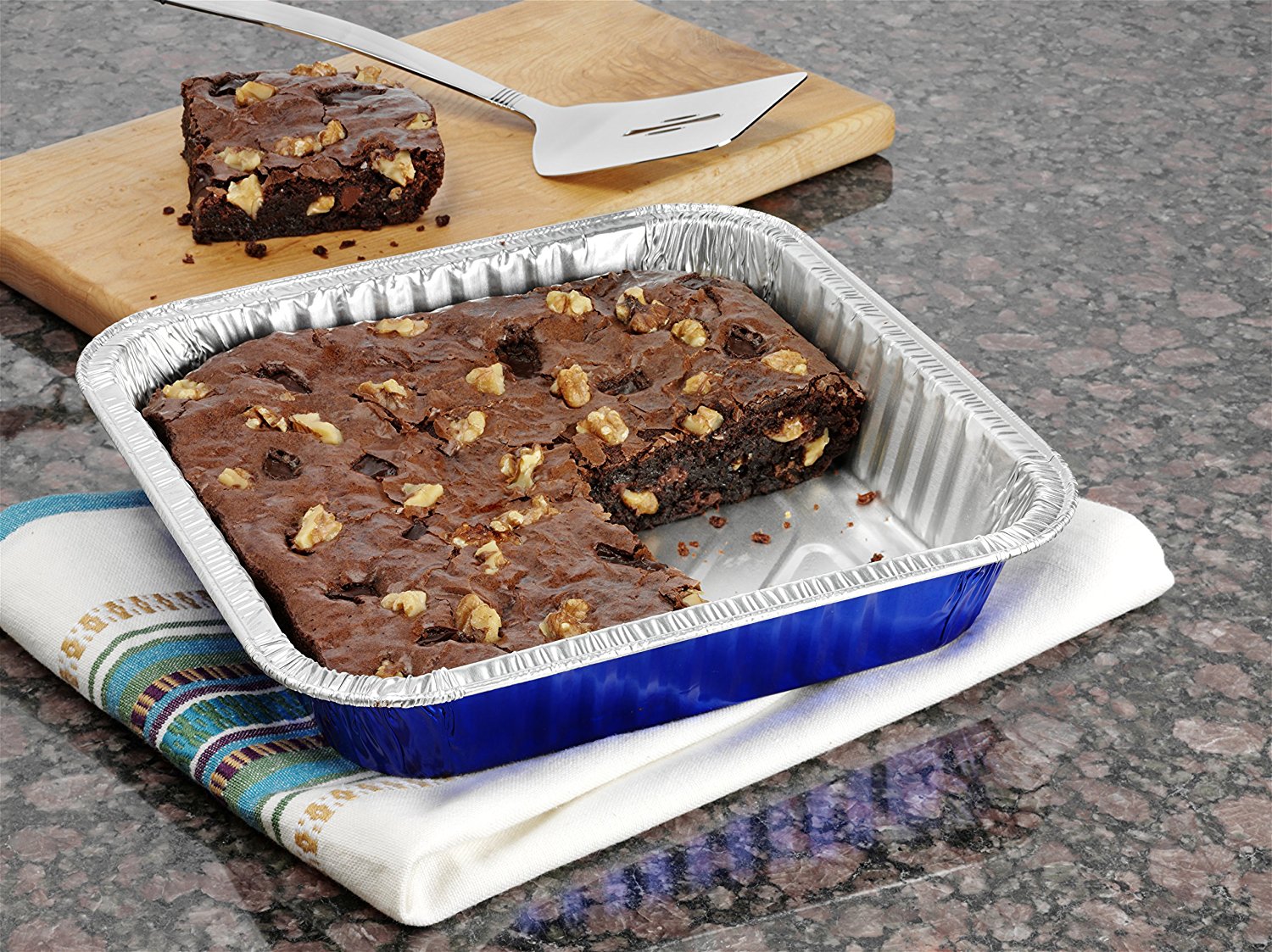 Ez Foil/Reynolds 00ZR92520000 EZ Foil Disposable Square Cake Pan With Lid, NonStick, 8 x8 x 2