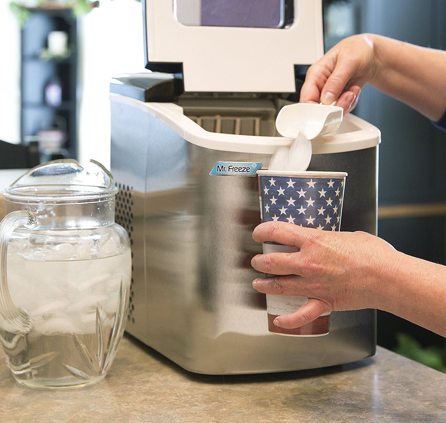 MaxiMatic MIM5802 Mr Freeze Portable Ice Maker, Stainless Steel N7