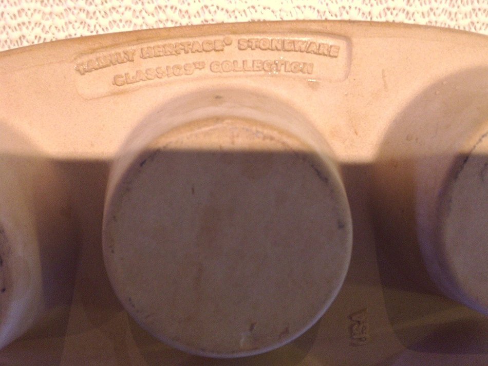 Pampered Chef Family Heritage Stoneware Muffin Pan N2 free image download