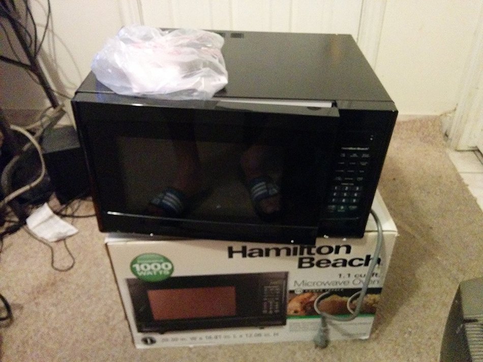 Hamilton Beach 1.1 cu ft Microwave (White) N2 free image download