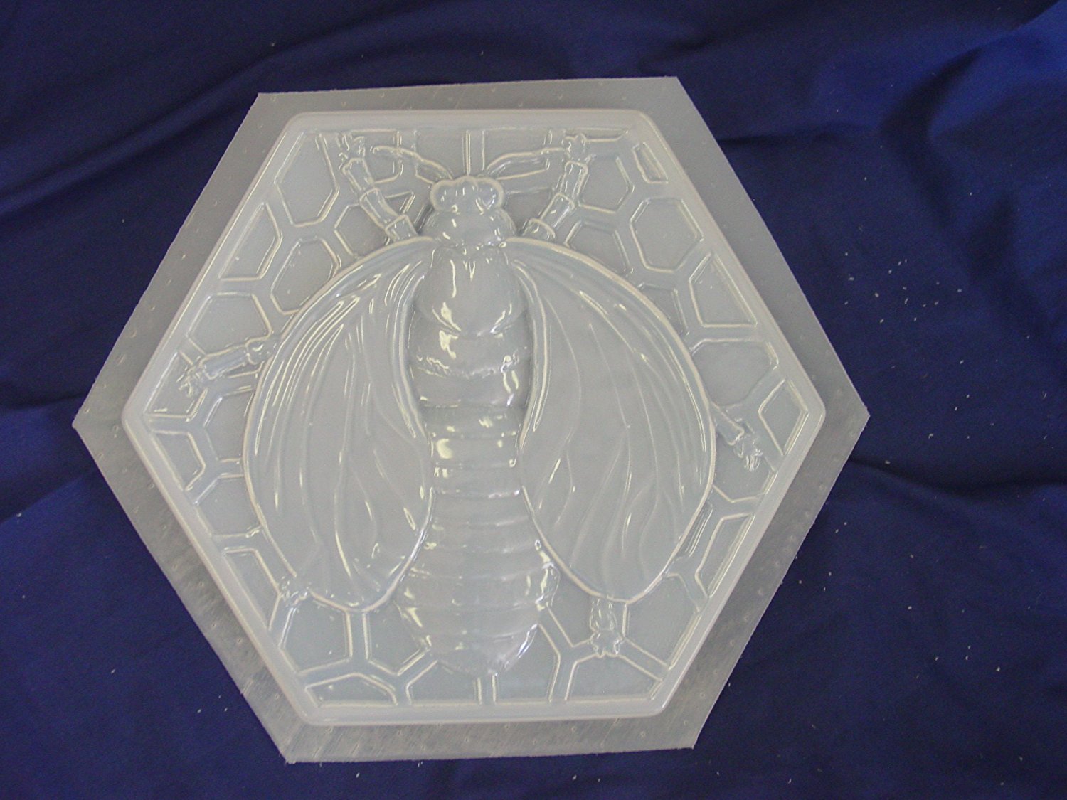 Bumble Bee Stepping Stone Concrete Plaster Mold 1060 free image download