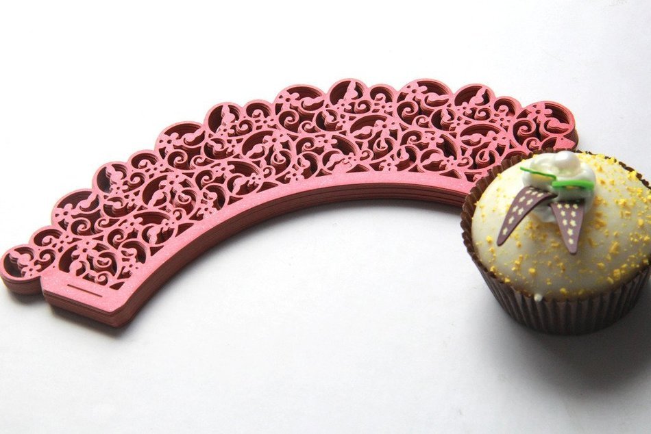 Kuke 24 pcs Twist Flower Lace Laser Cut Cupcake Wrappers Cupcake Liners