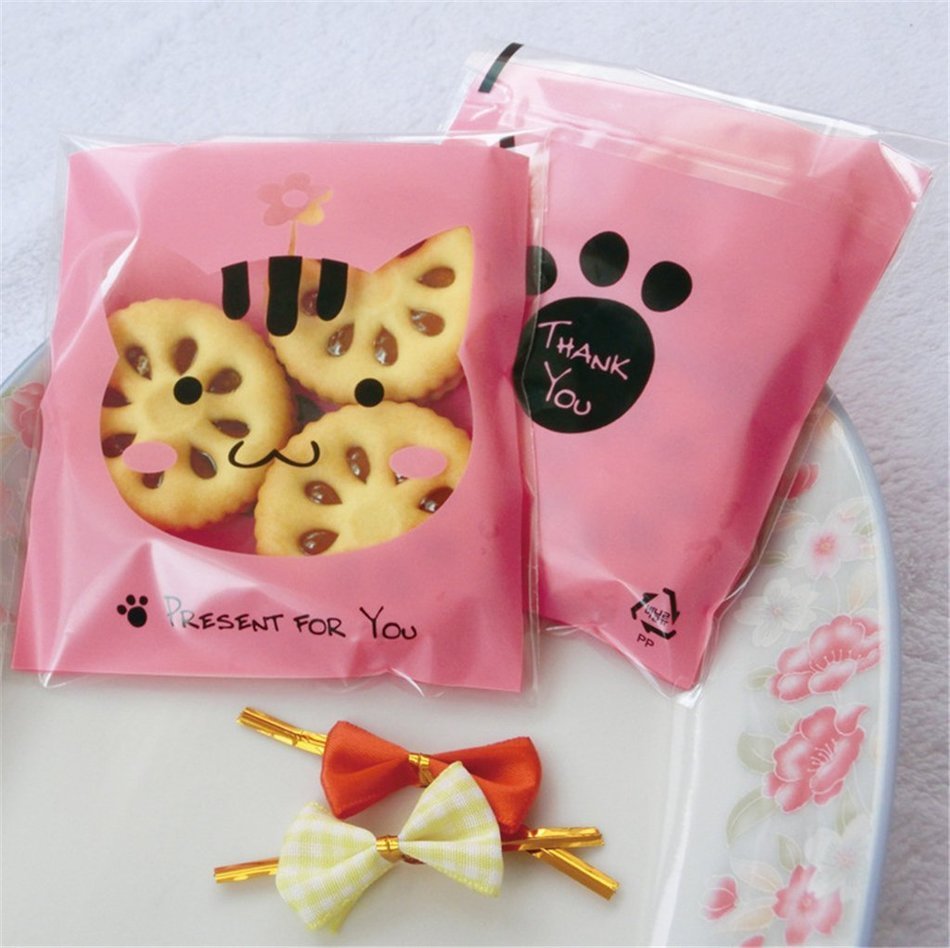 Yunko 300pcs Lovely Animals Puppy Cat & Bear Paw Selfadhesive Candy
