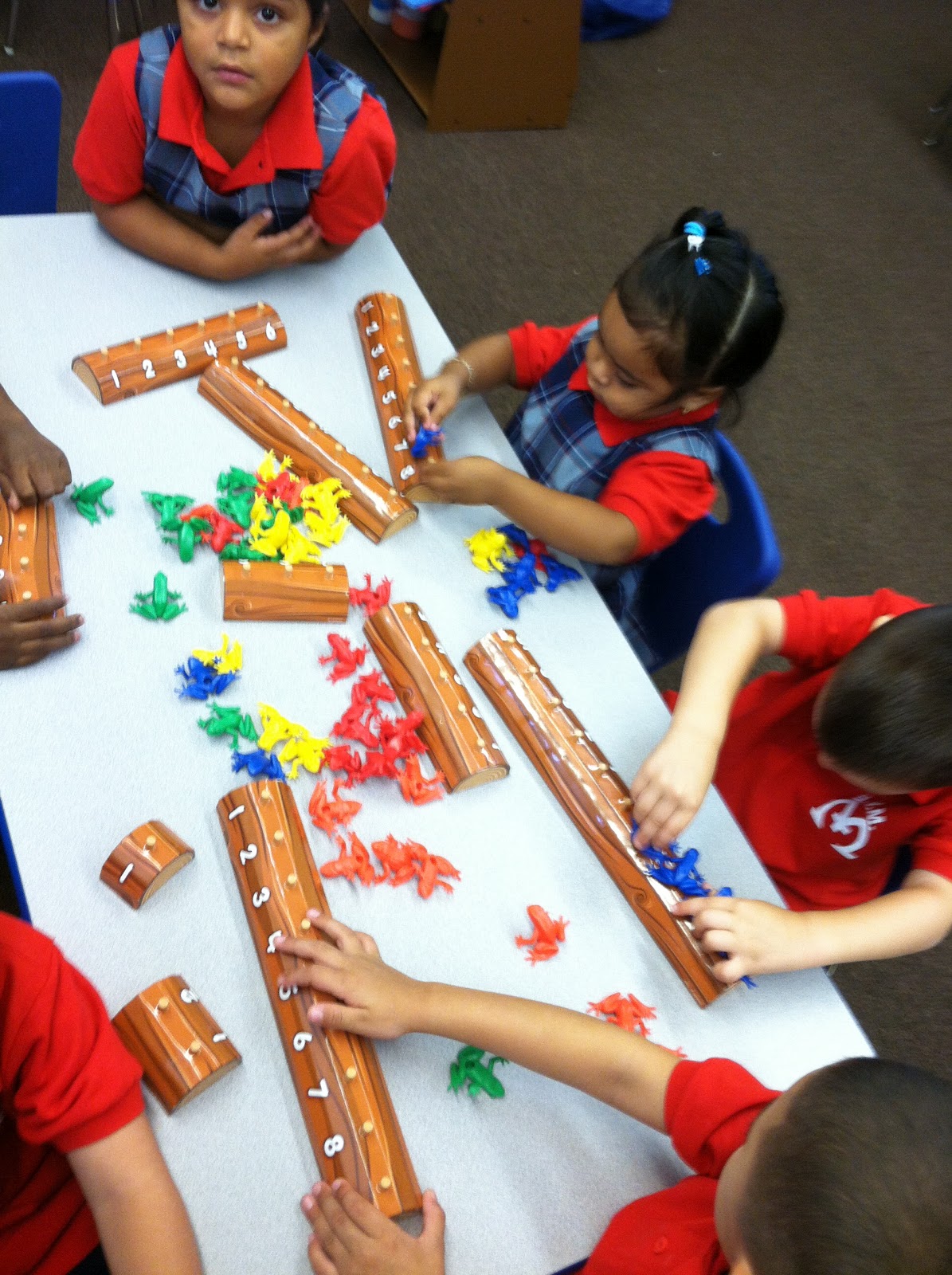 Children play toys free image download