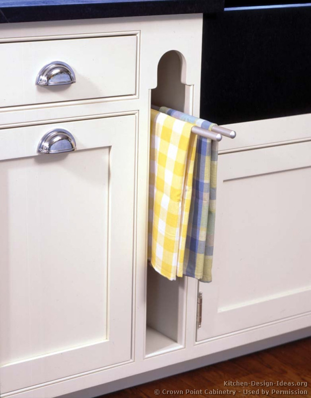 Beautiful Victorian Towel Rack free image download