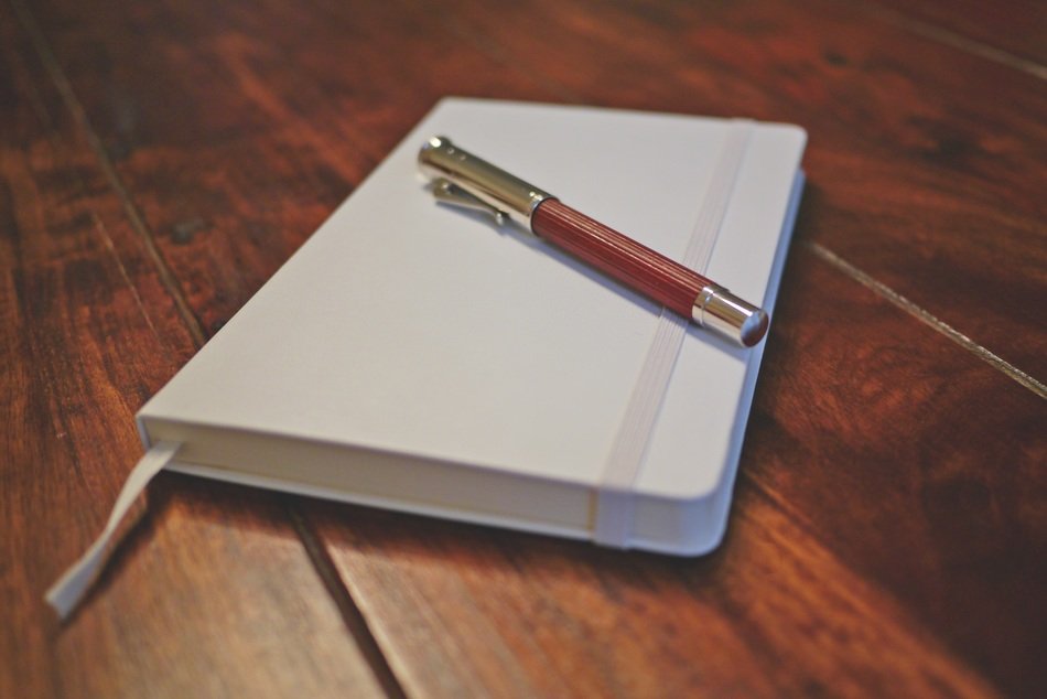 White writing pad and pen free image download