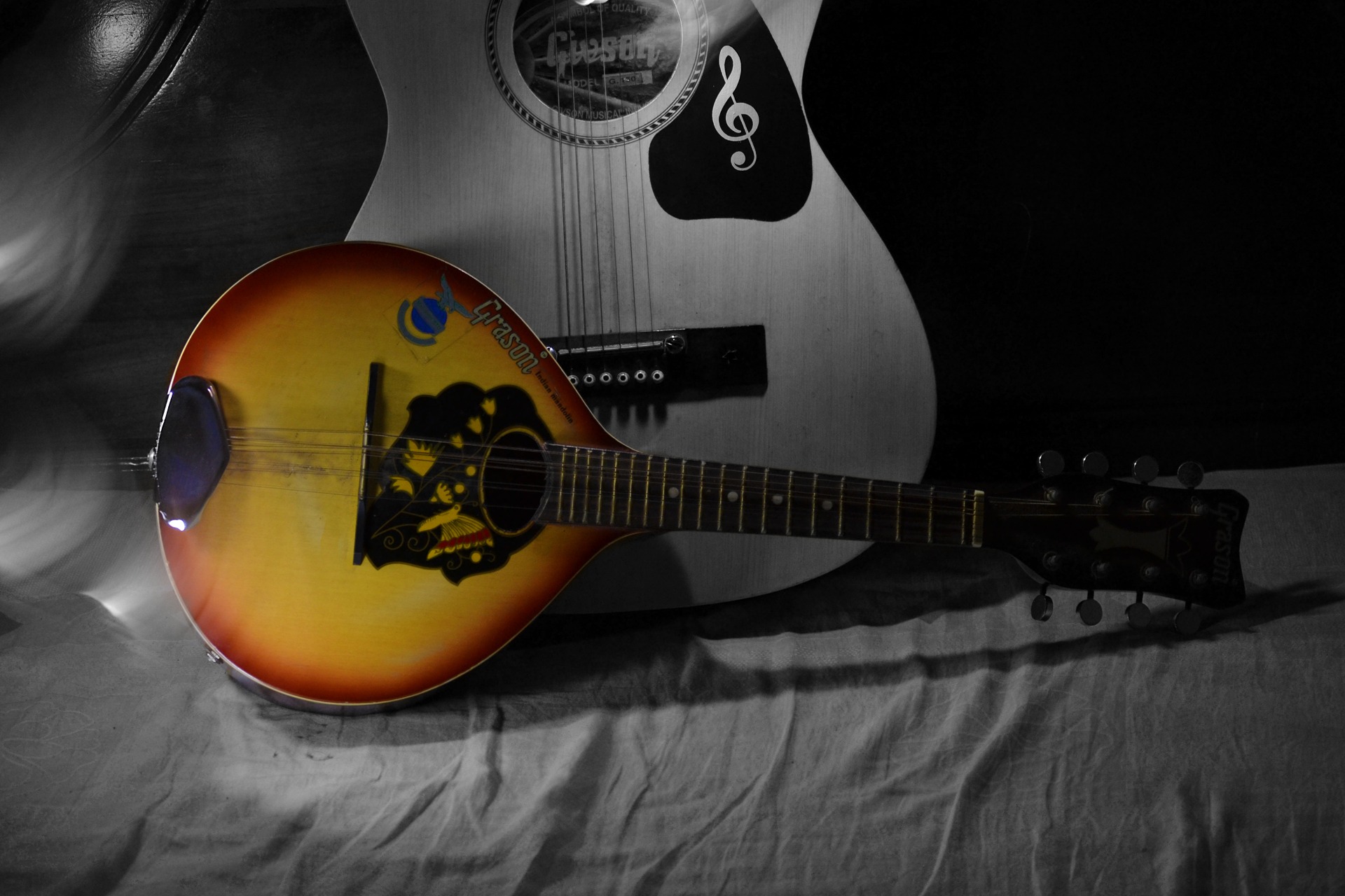 Mandolin and guitar on cloth free image download