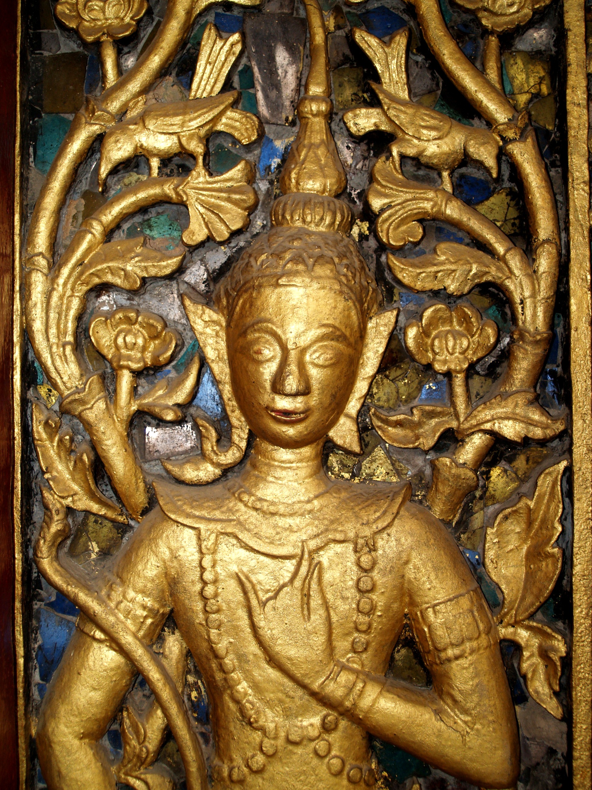 Laos Phabang gold statue free image download