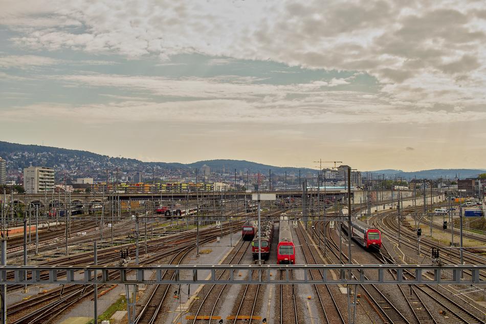 Central railway station in Zurich free image download