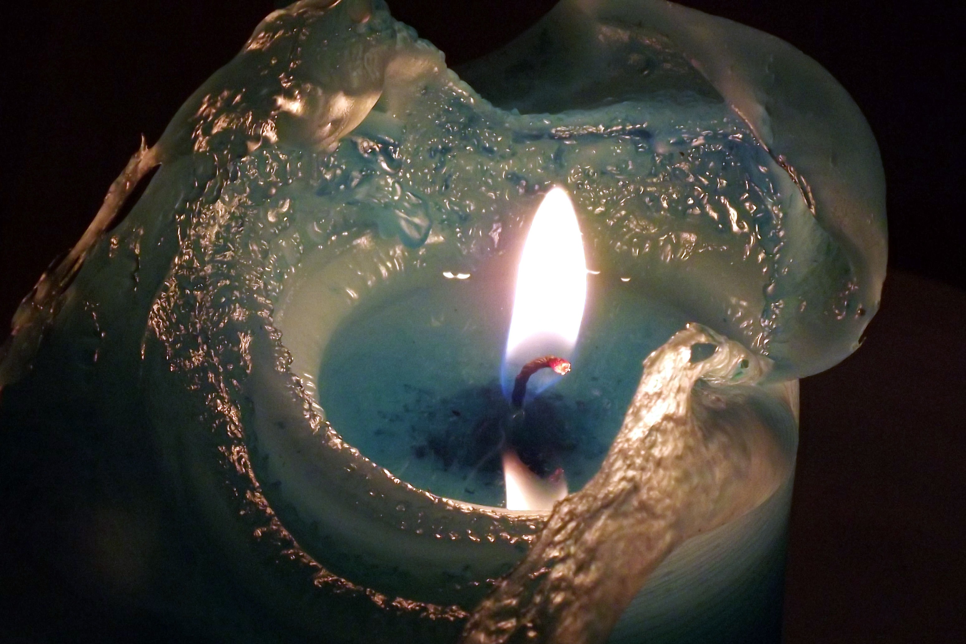 Burning blue candle free image download