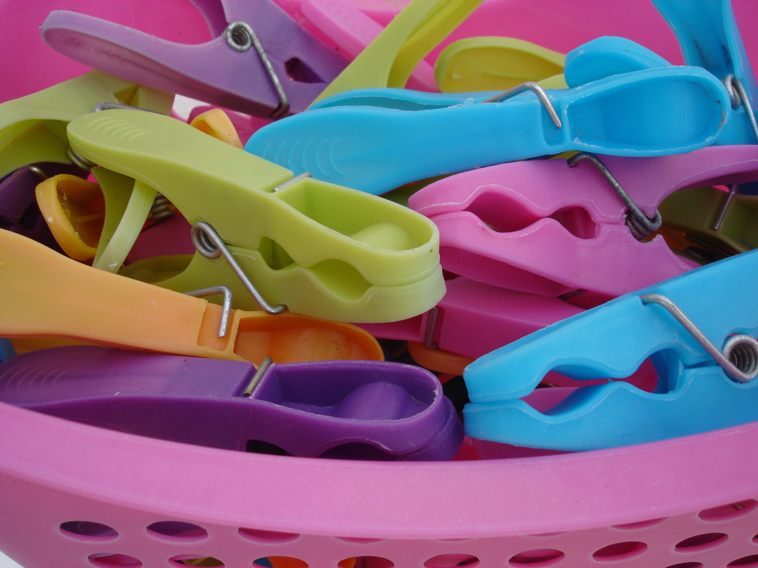 Colorful Plastic Clothespins free image download