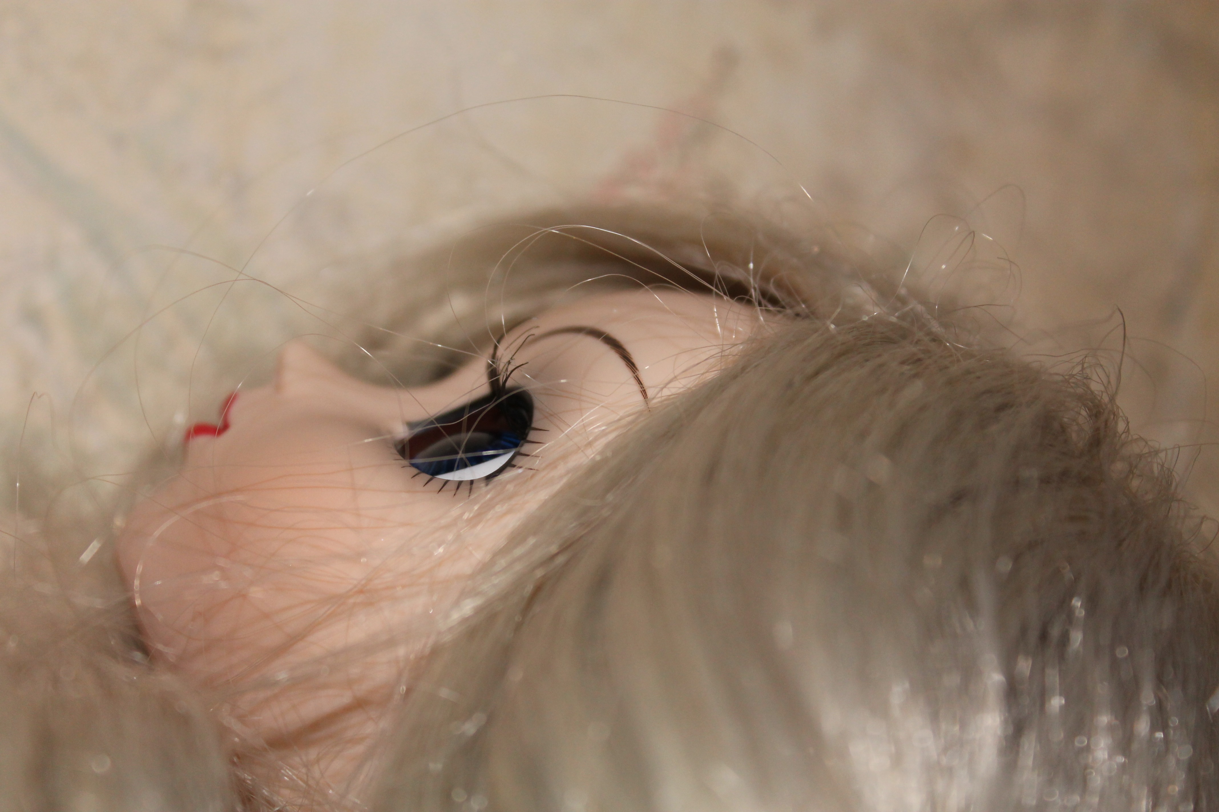 Doll with white hair free image download