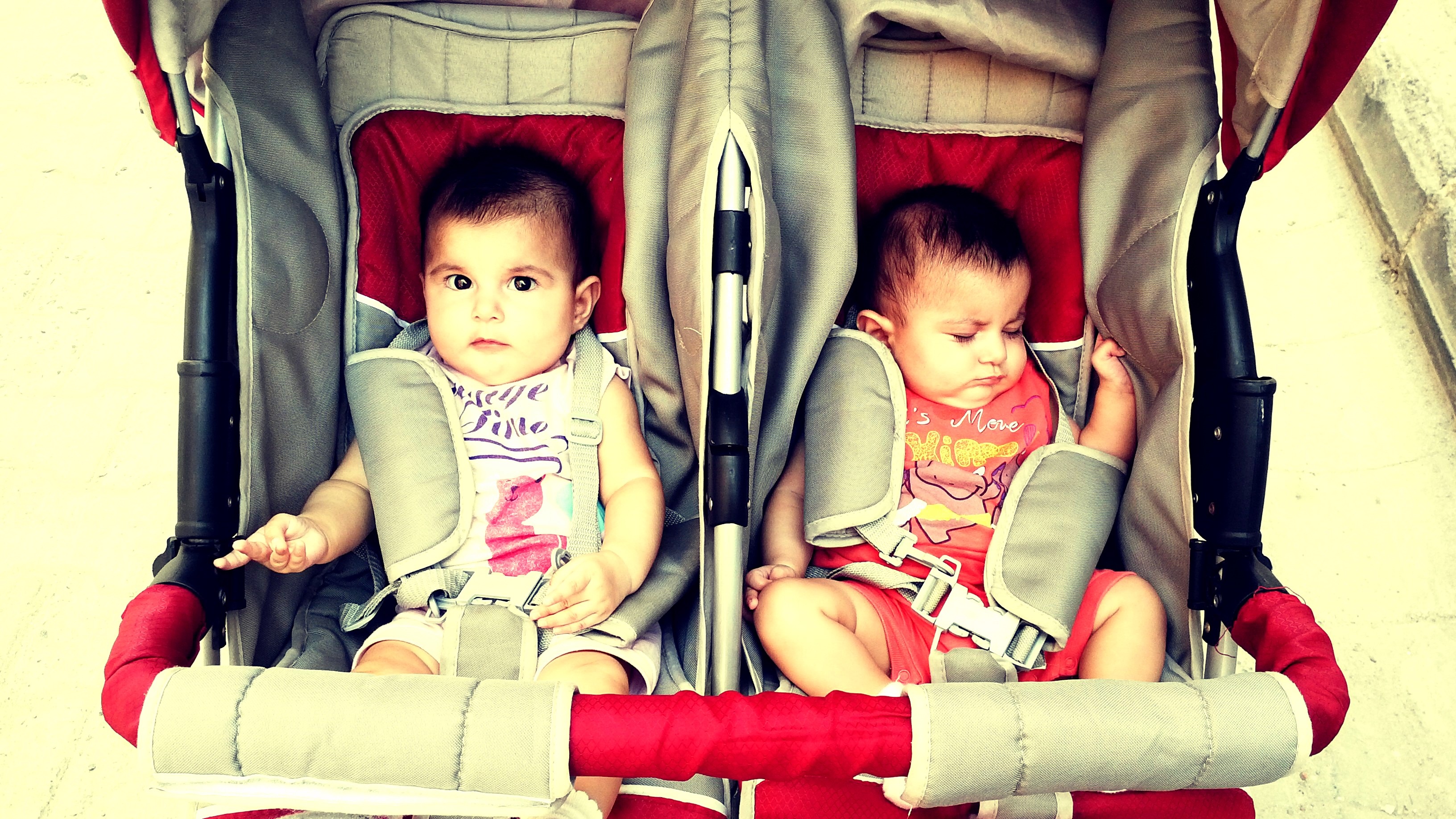 Twins Baby in carriages free image download