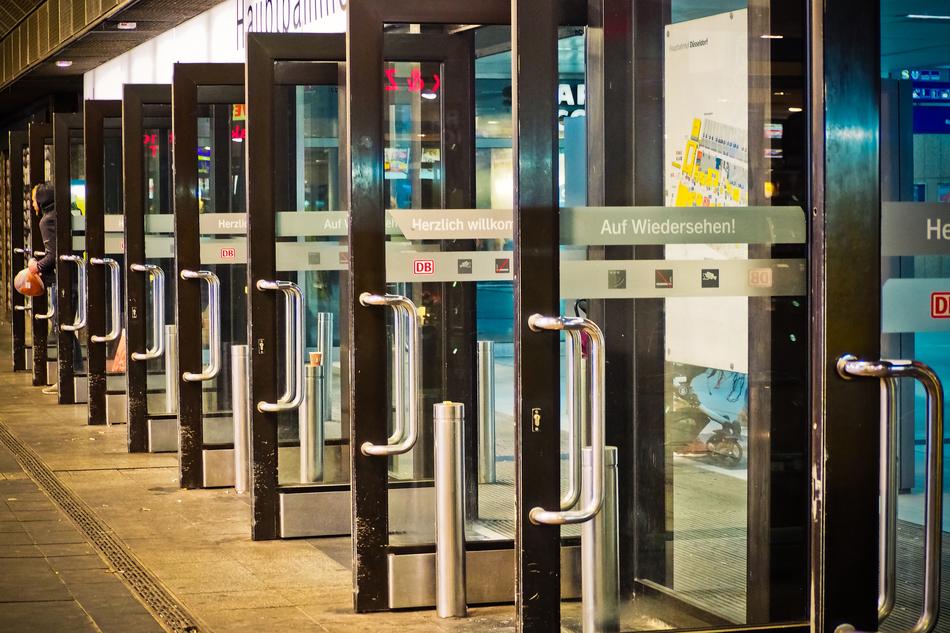 Heatilator Fireplace Doors Black 42" Series Glass Doors DM1042 free