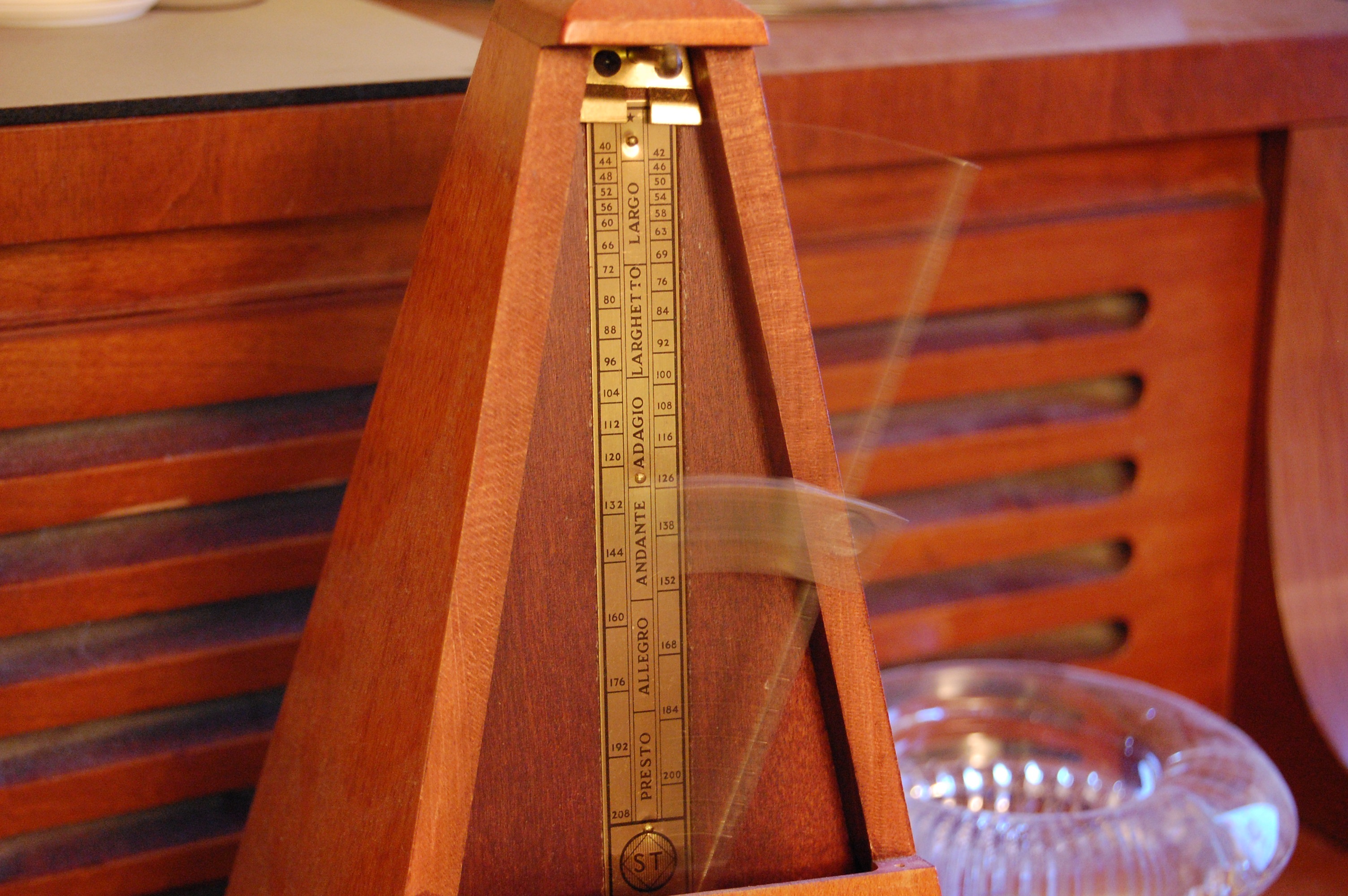 Moving metronome free image download