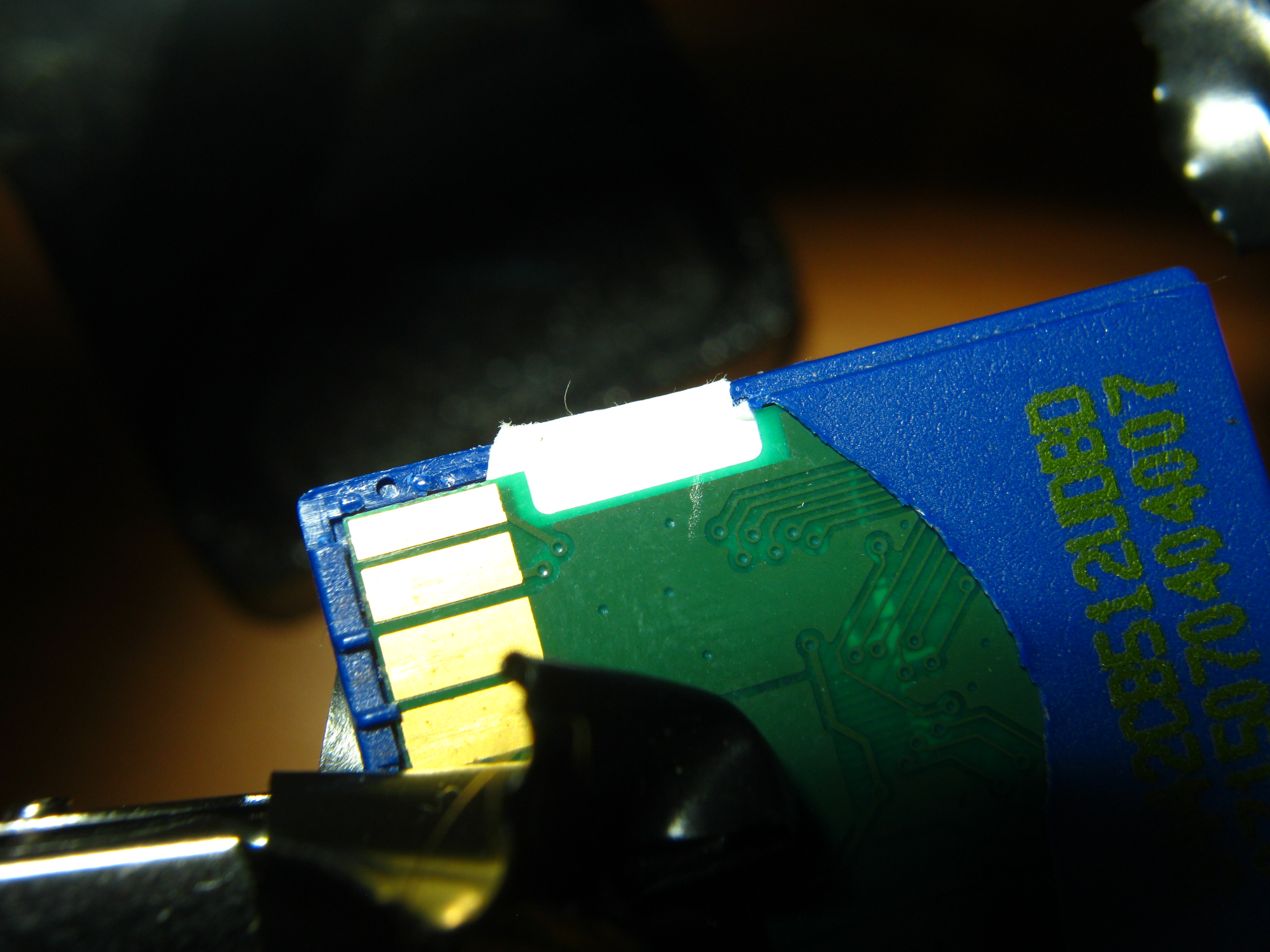 Breaking the lock of an SD card. Pizzaboy192's BlogThing