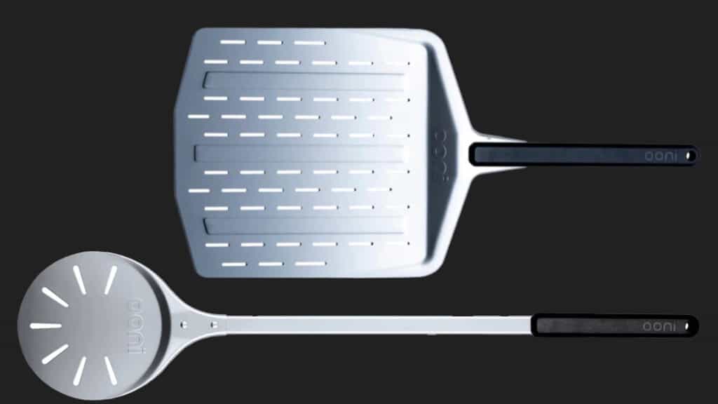 What is the difference between a pizza peel and a pizza turning peel