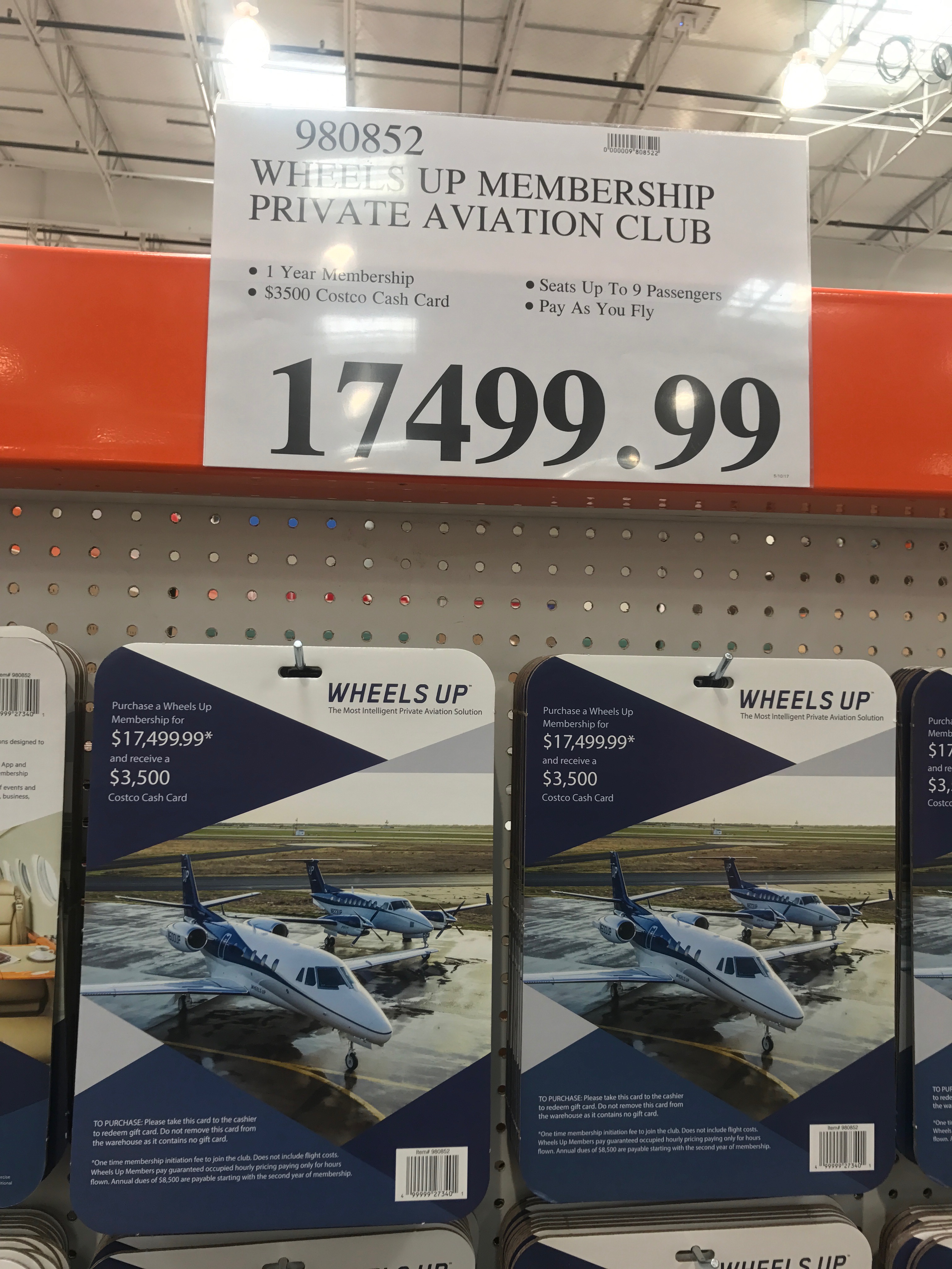 Costco Will Now Sell You A Private Jet Membership With Your 54Roll