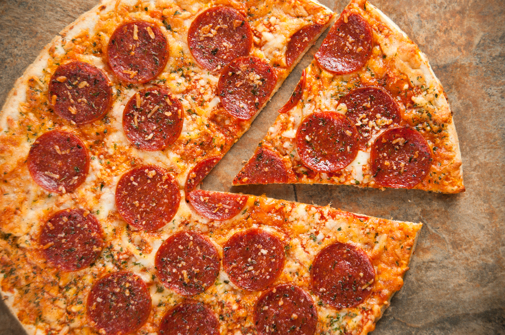 Is Pizza Safe to Eat After Sitting Out? Easy Tips for Homemade Pizza.