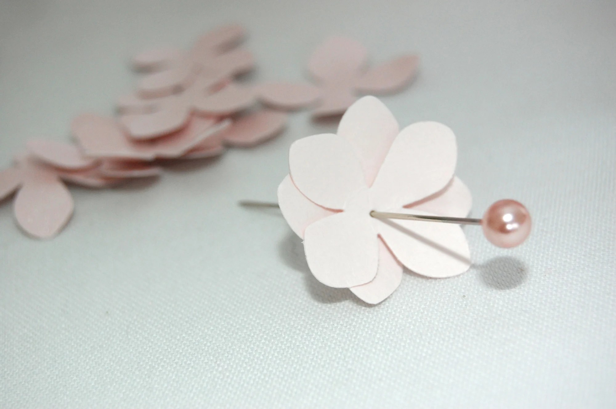 Tutorial How to Make a Pomander Flower Ball Pizzazzerie