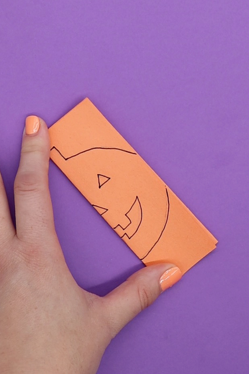 How to Make a Pumpkin Paper Chain Easy Halloween Crafts Pjs and Paint