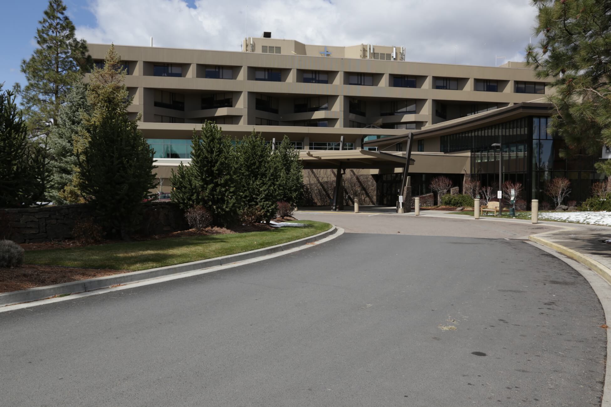 PKA ArchitectsSt. Charles Medical Center Nursing Tower PKA Architects