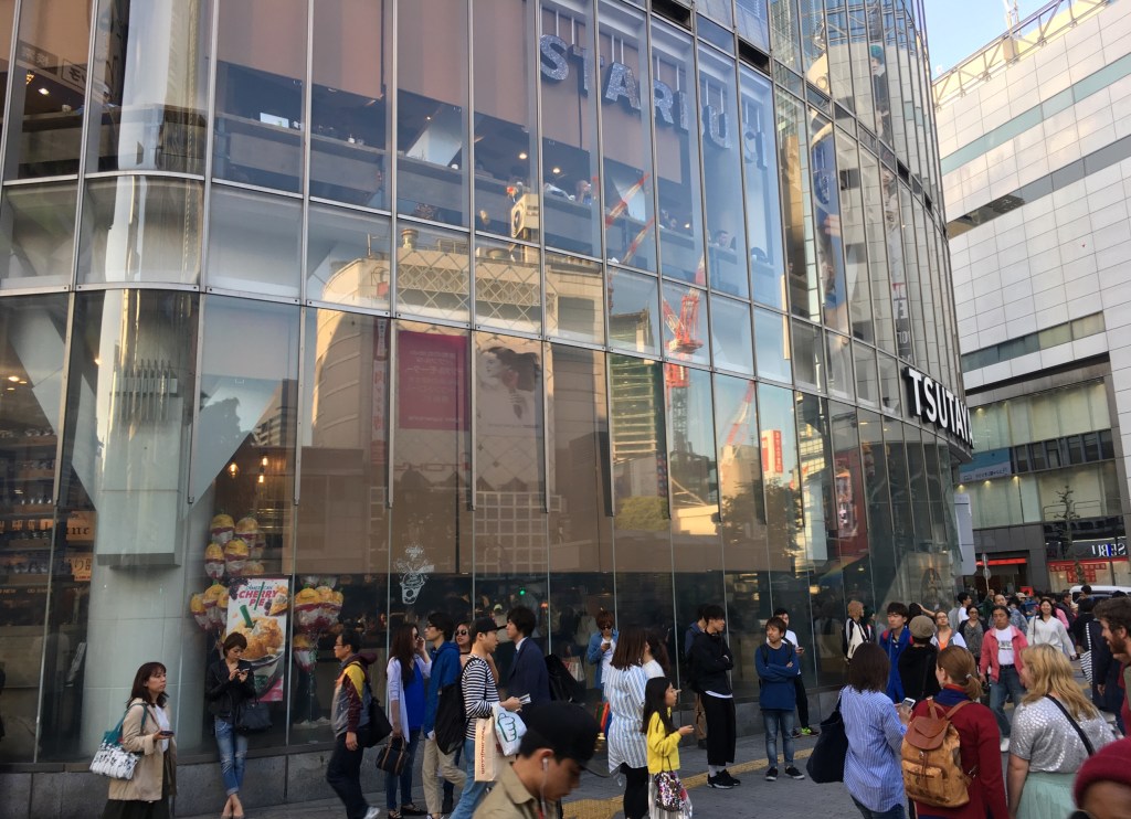 渋谷TSUTAYA前