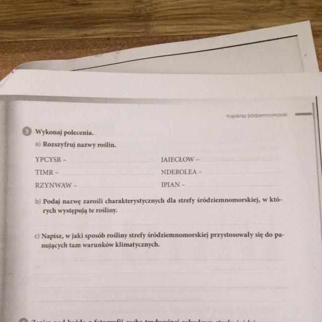 3 Wykonaj polecenia. a) Rozszyfruj nazwy roślin. YPCYSR TIMR JAIECŁOW