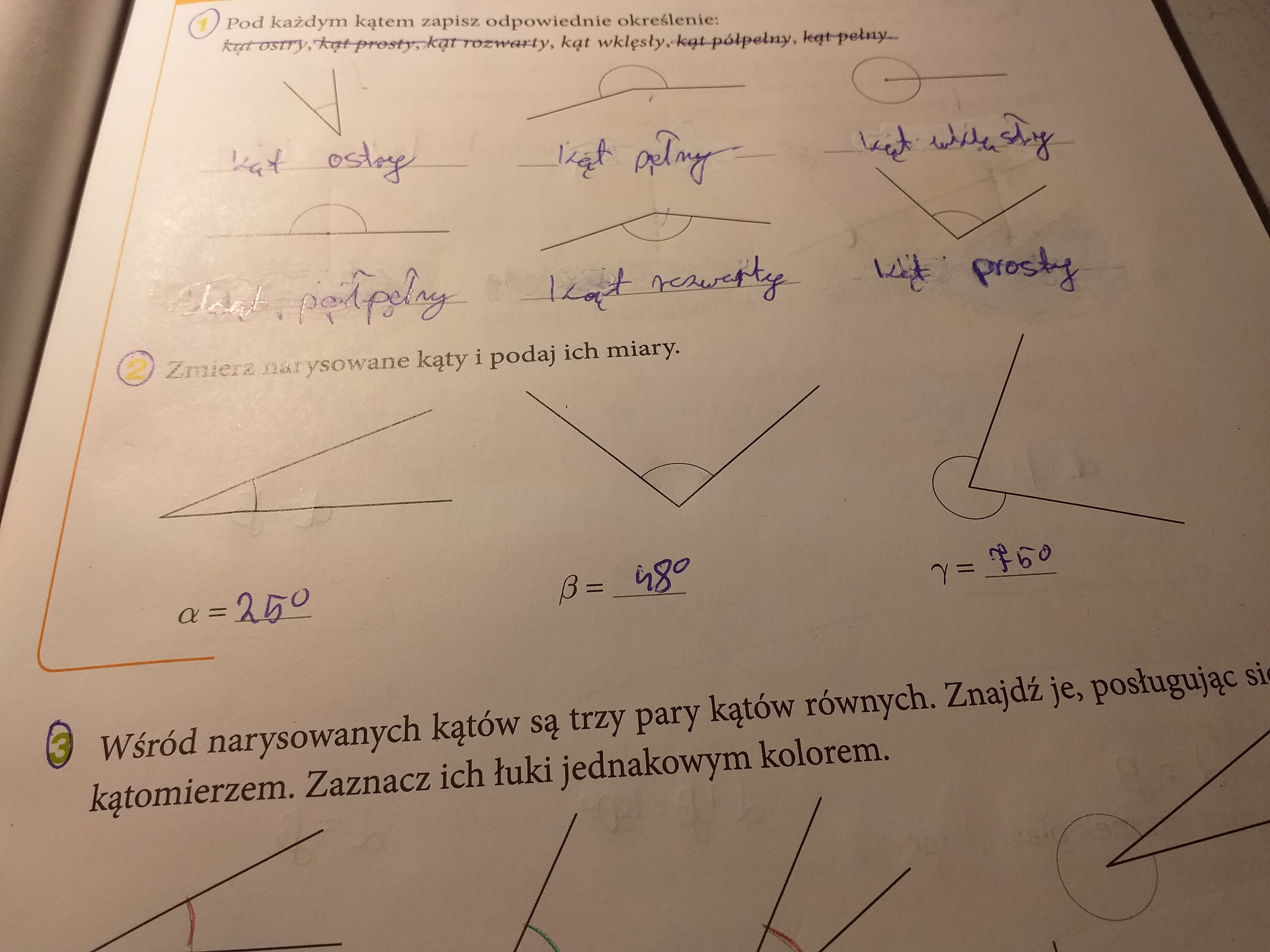 zmierz narysowane katy i podaj ich miary Brainly.pl