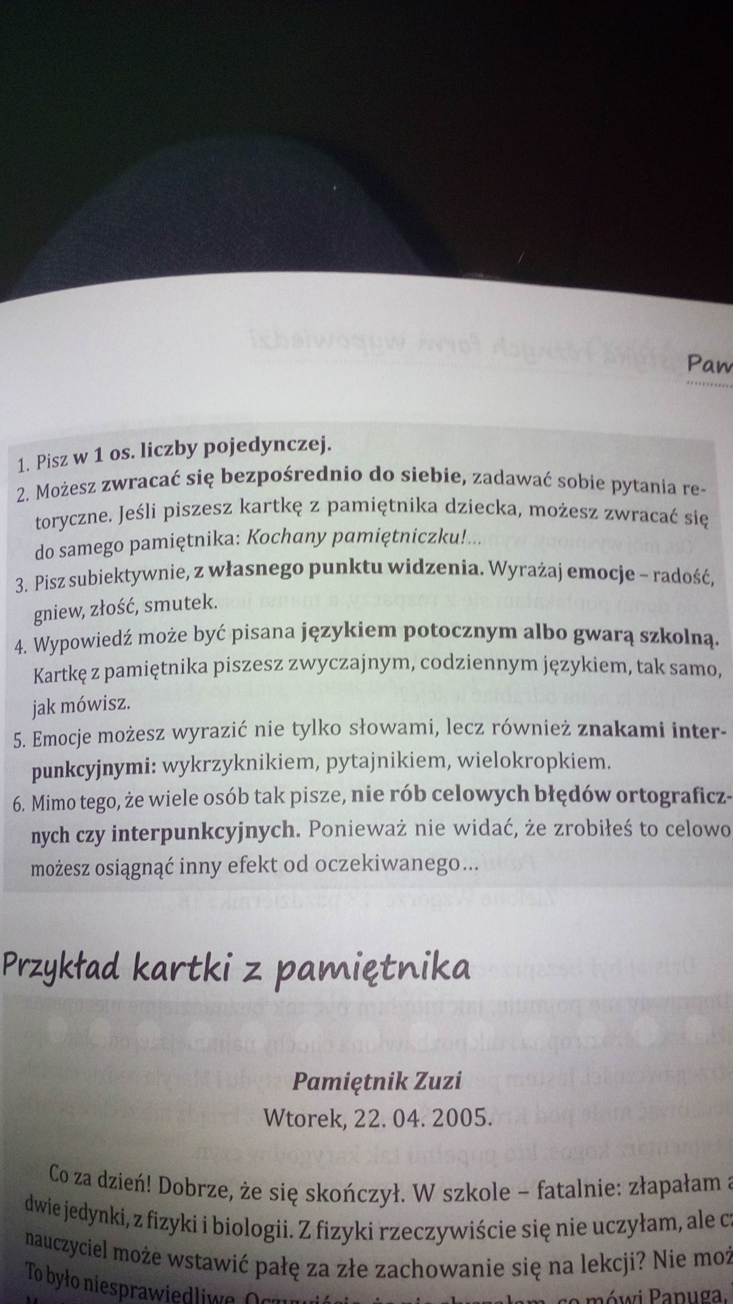 Jak się pisze kartkę z dziennika ( czy są akapity jak tak to ile, jaki