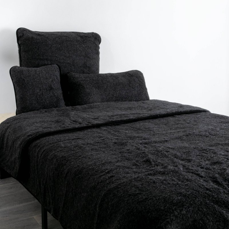 Merino Wool Quilt Black Showroom Living