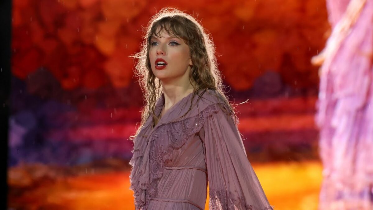 Taylor Swift Reportedly in Hiding You’ll Never Believe Why Place Break(04)