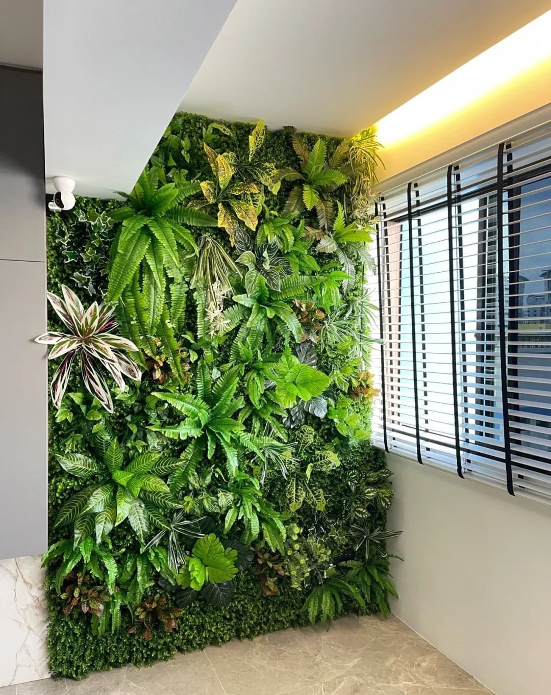 30 Stunning Green Living Walls Transform Your Space with Nature