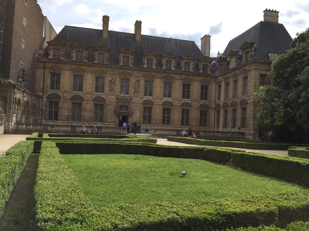 Hôtel de Sully PlacePro Mutlipurpose Listing theme