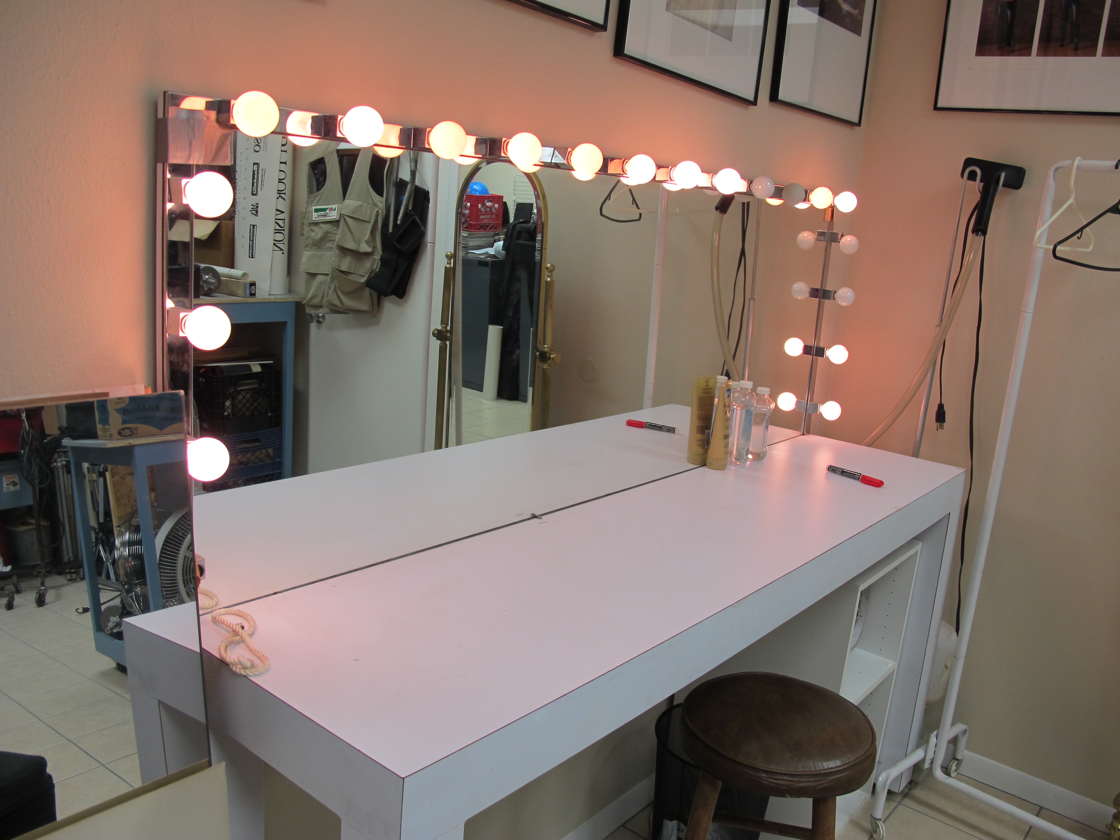 Shooting studio near Galleria, cozy with rental equipment Placeuse