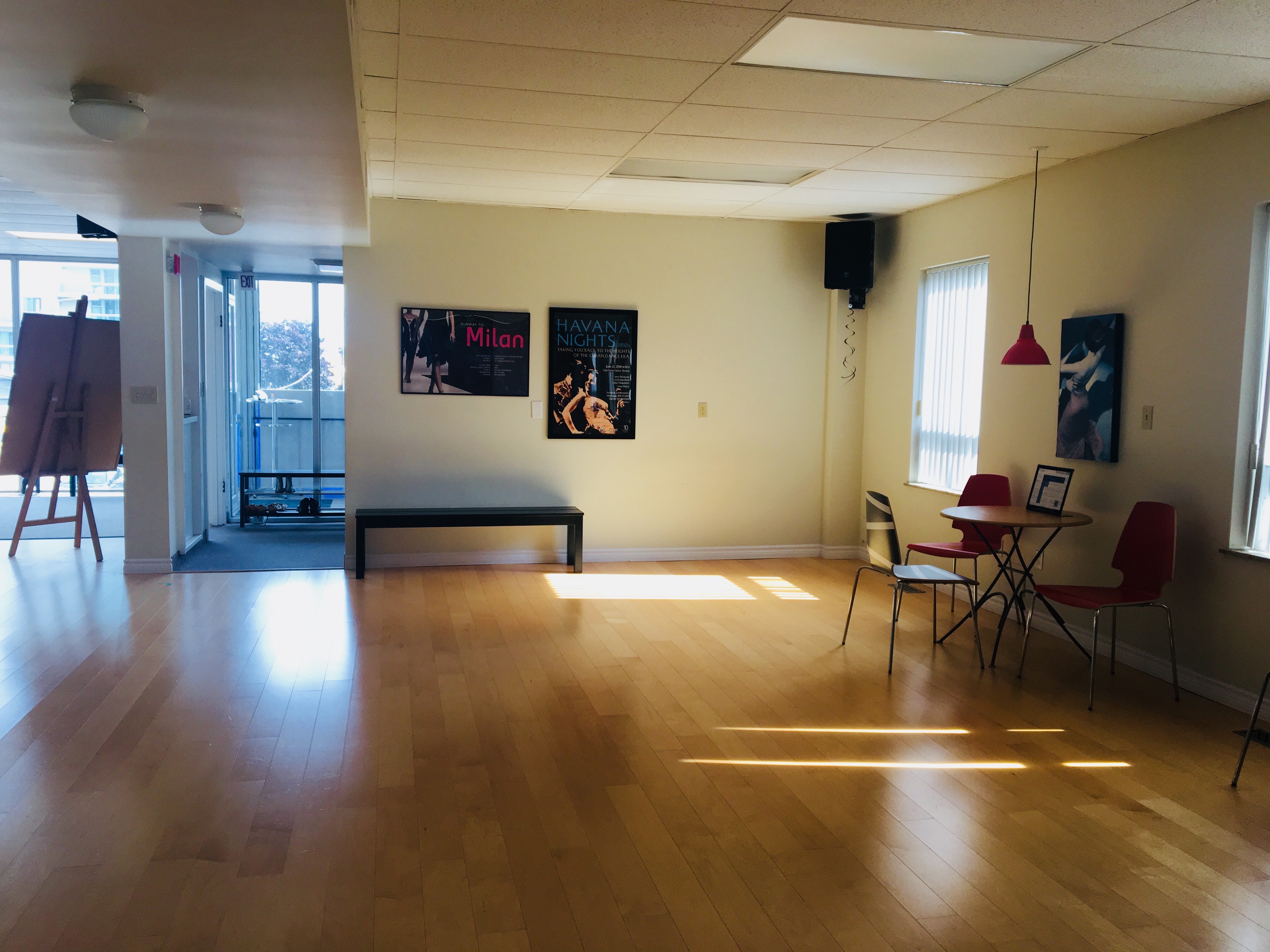 LIGHT FILLED STUDIO/OFFICE SPACE Placeuse