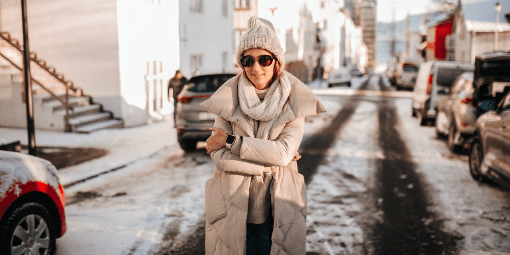 Point out Phrasal verb meaning Free English lessons with pronunciation