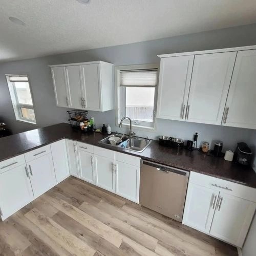 Behr Painter'S White vs. Behr Gallery White comparison