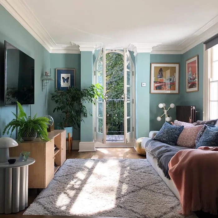 Farrow and Ball Dix Blue 82 paint color